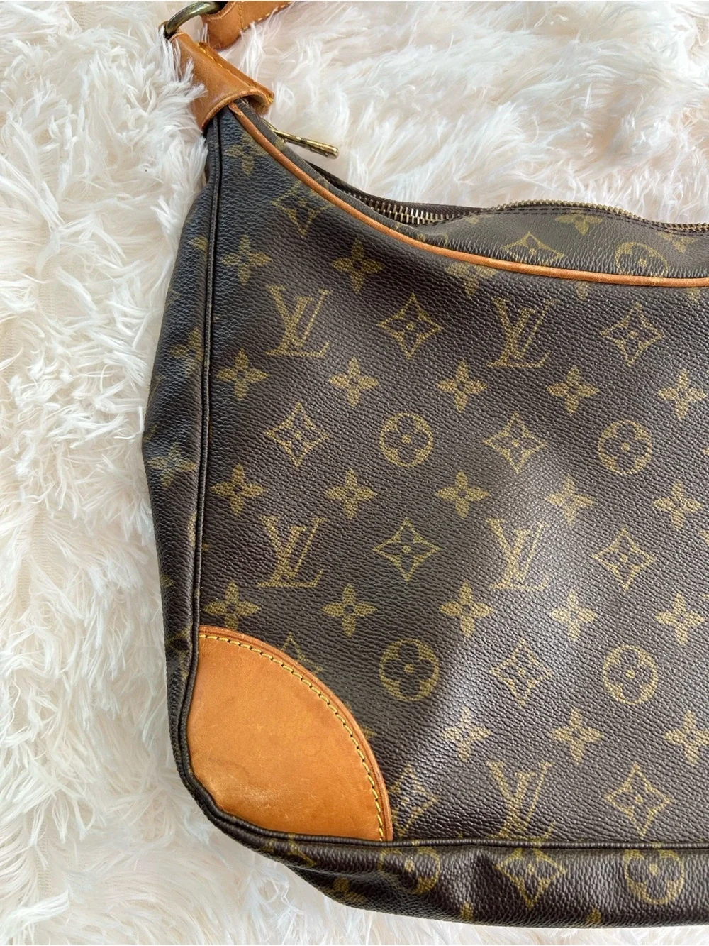 Louis Vuitton Boulogne 35 Monogram Shoulder Bag